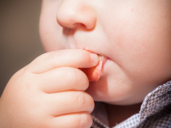 bambino boccone disostruzione