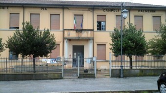 La scuola primaria accanto alla quale, secondo i genitori del Comitato, si potrebbe realizzare una materna "meno ambiziosa" ma necessaria