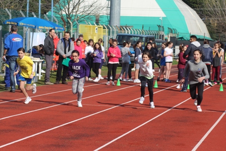 Santarcangelo, la scuola va a atletica