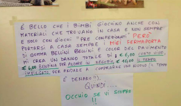 Ehi bimbi, lasciate stare i ferma porta del pediatra! 