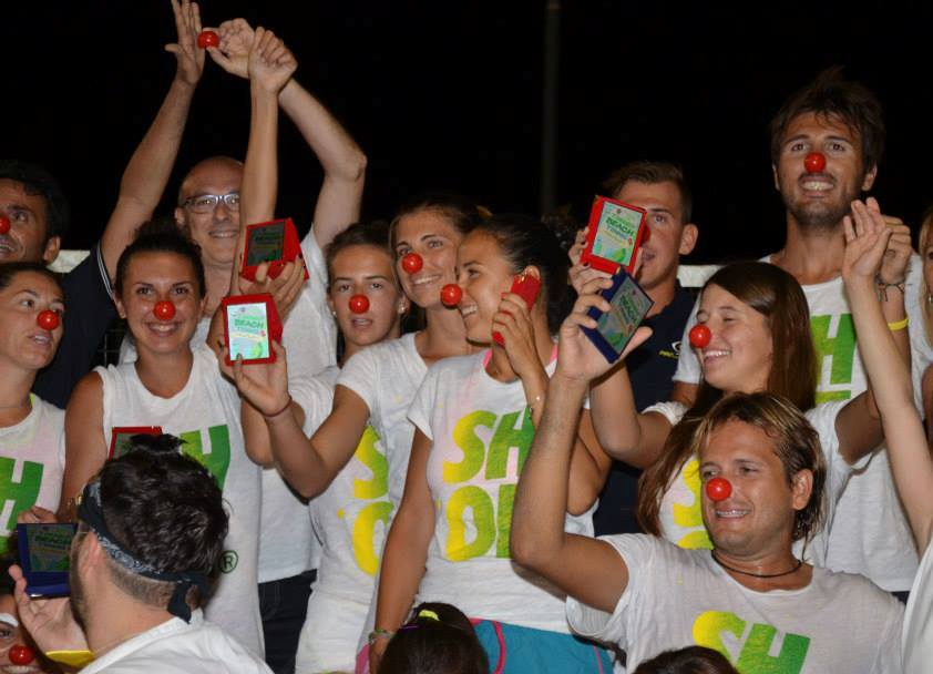 I migliori giocatori italiani di beach tennis a sostegno della Pediatria di Cesena