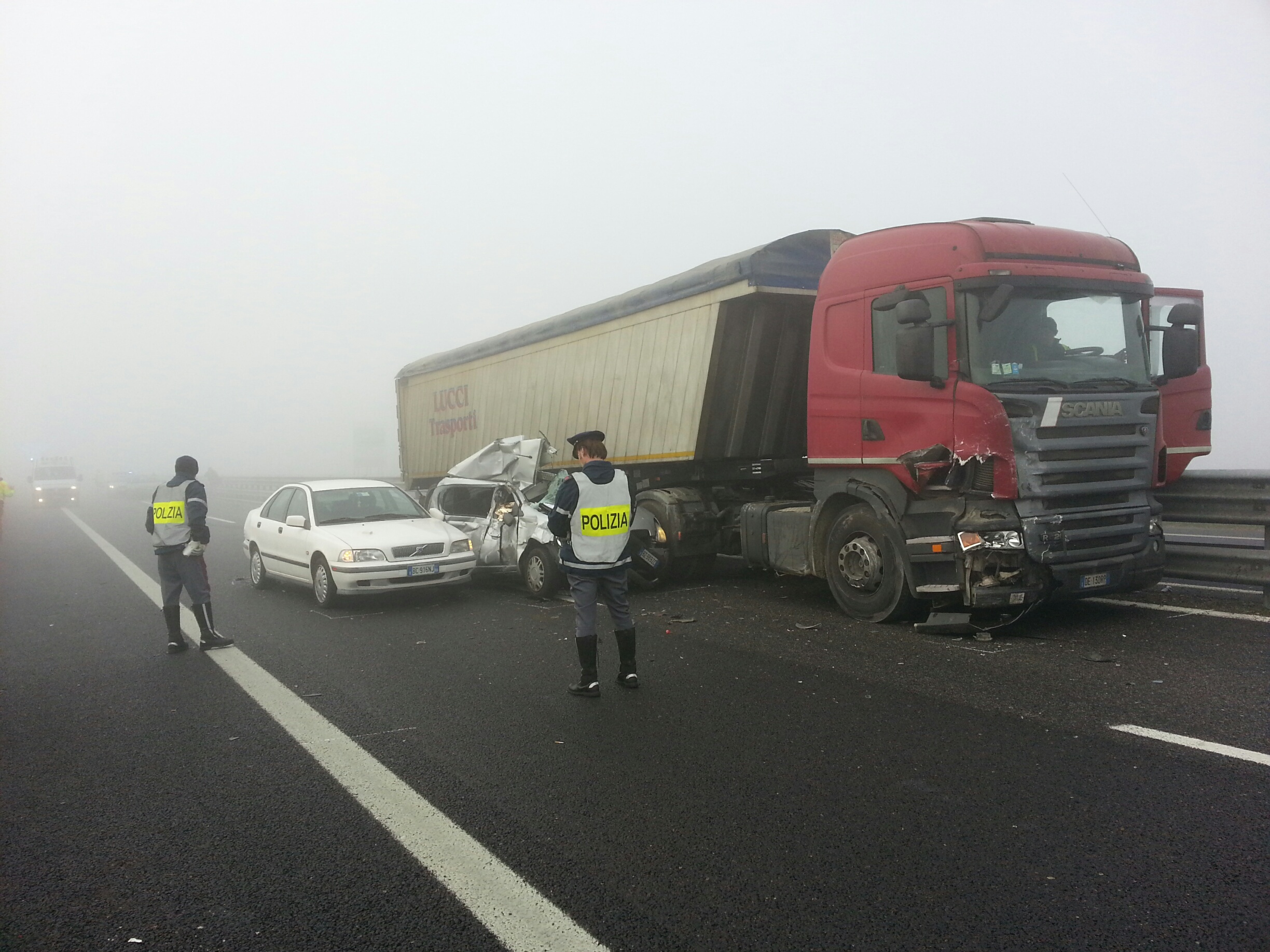 Nebbia killer in A-14 bis: indagato un camionista moldavo