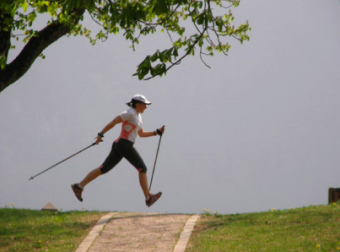 Sport e natura da Physiomedica a Faenza con la camminata con i bastoncini